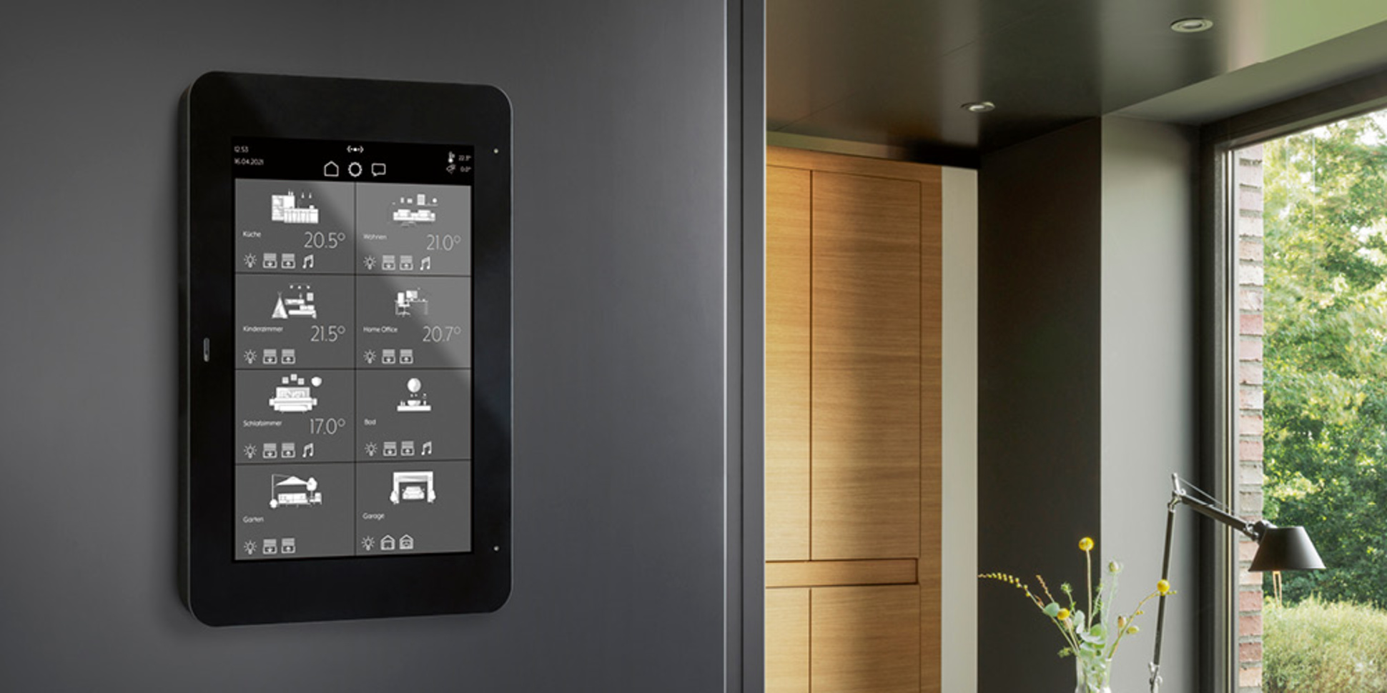 JUNG Smart Panel 8 bei BME Elektrotechnik in Stuttgart