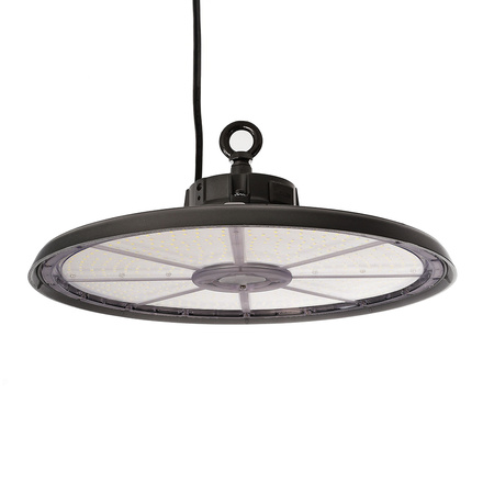 Hallenstrahler bei BME Elektrotechnik in Stuttgart